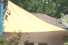Toldo triangular 5x5x5 m - tecido sombreador aberto - cor de trigo