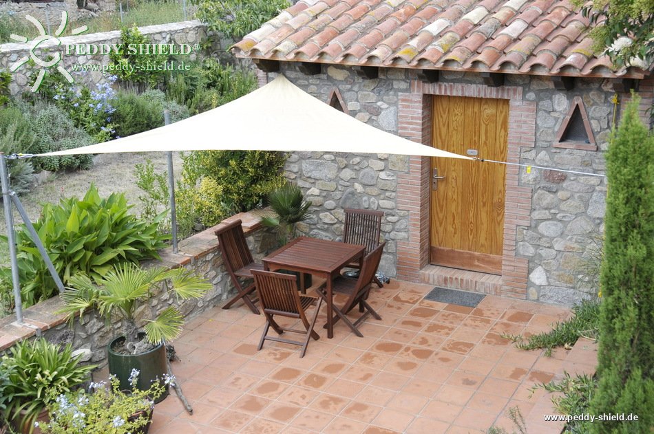 Toldo triangular 3,6x3,6x3,6 m - tecido sombreador aberto - cor de trigo