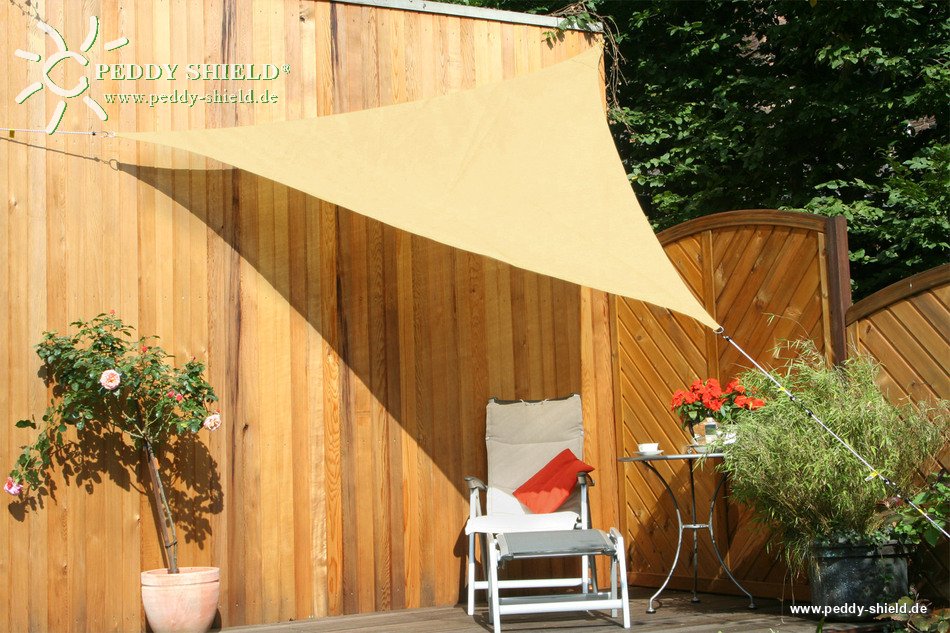 Toldo triangular 3x3x3 m - tecido sombreador aberto - cor de trigo
